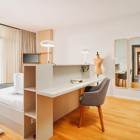 Comfortable And Spacious House Near