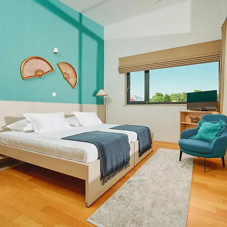 Comfortable And Spacious House Near