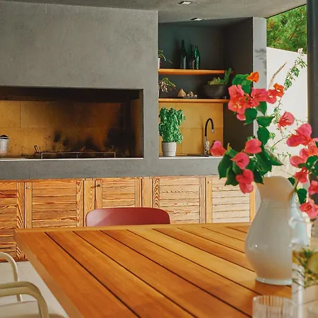 Comfortable And Spacious House Near