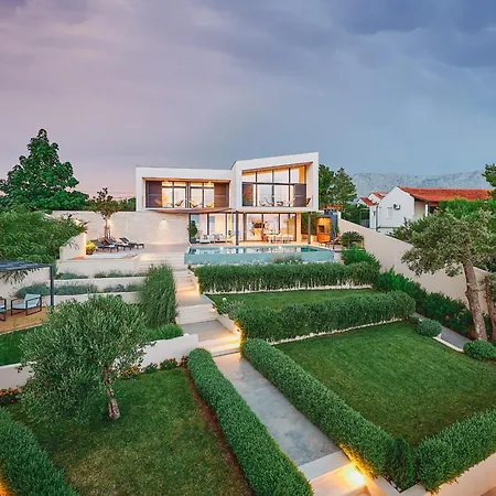Appartamento Comfortable And Spacious House Near *