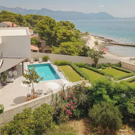 Appartamento Comfortable And Spacious House Near *